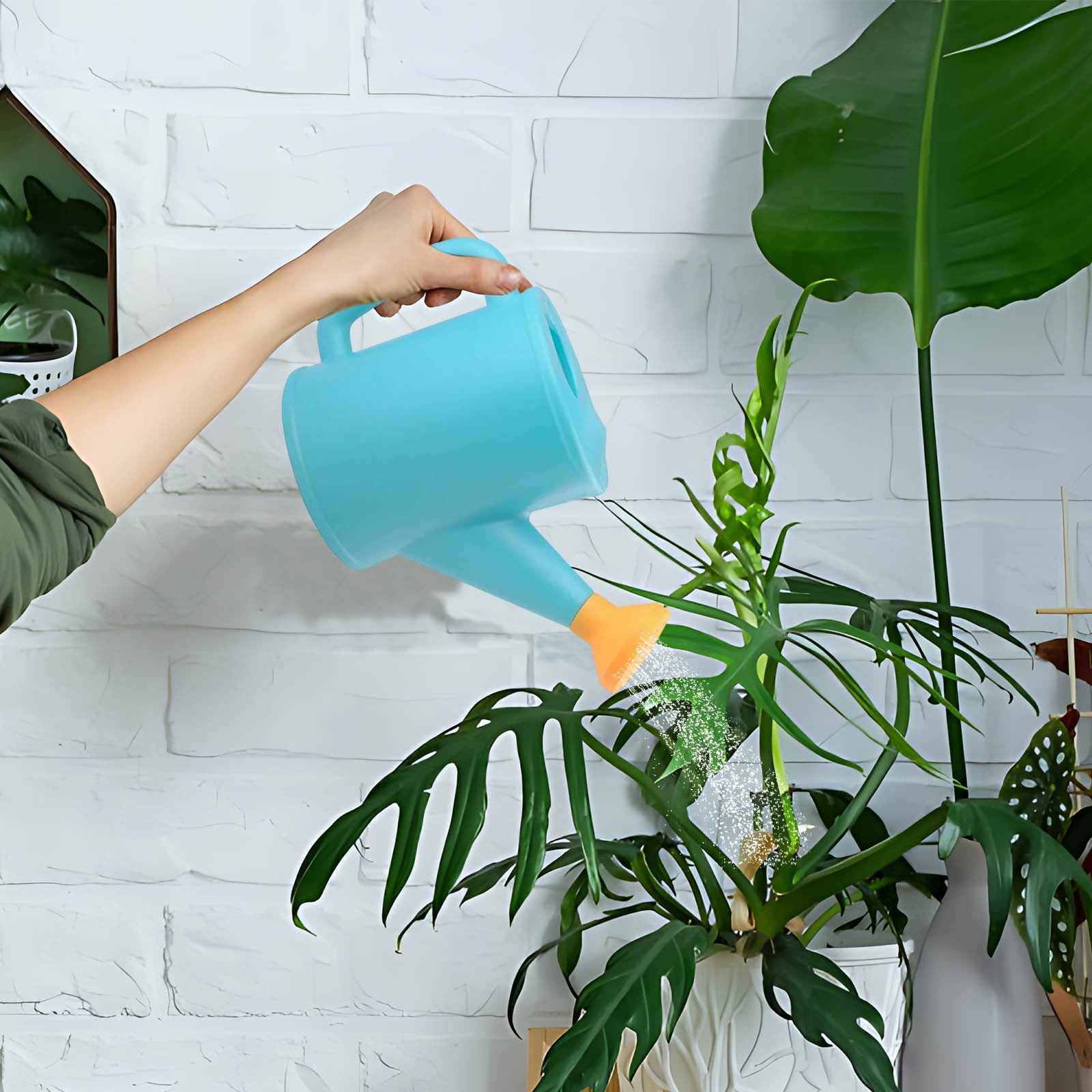 Watering Can for Indoor Plants, 1 PC Small Cute Plastic Kids Gardening Watering Can with Removable Spout for House Plants Garden Flower Outdoor Plants, 700ml