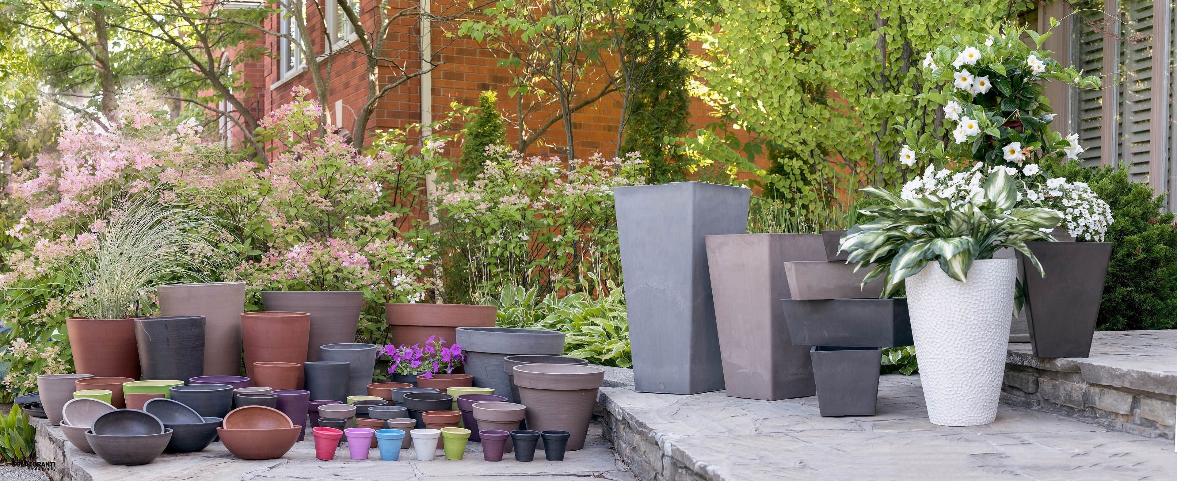 Algreen 16340 Valencia Planter Black